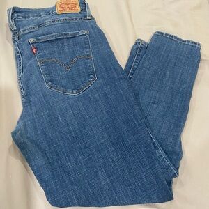 Levi's Women's Classic Straight Leg Blue Jeans